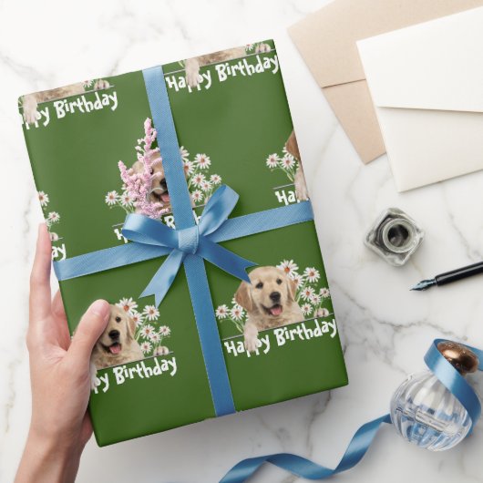 Birthday Golden Retriever auf Green Geschenkpapier (Schenken)