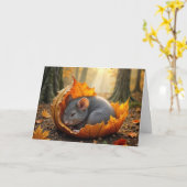 Birthday Mouse Napping in der Herbstleaf Karte (Gelbe Blume)