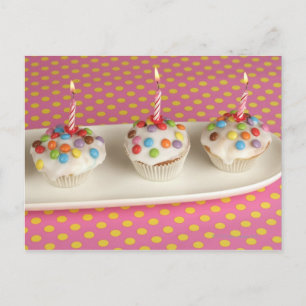 Birthday Muffins mit Eis, Sprinklen und Postkarte