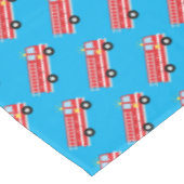 Birthday Party für Feuerwehrfahrzeuge Tischdecke (Schrägansicht)