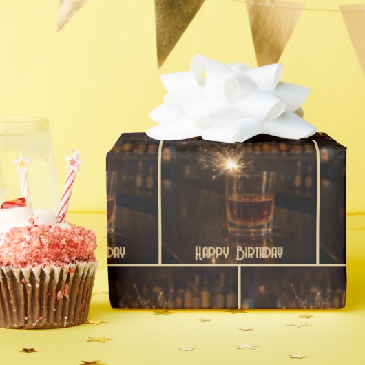 Birthday Party Sparkler In a Glass Of Whiskey Geschenkpapier (Geburtstagsparty)