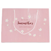 Birthday Pink Daisies Girly Sweet Simple Script Große Geschenktüte (Vorderseite)