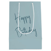 Birthday Seashells in White Sand Mittlere Geschenktüte (Rückseite)