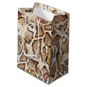 Birthday Snake Skin Print Medium Geschenktasche Mittlere Geschenktüte (Rückseite Schrägansicht)