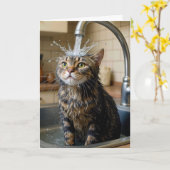 Birthday Tabby Cat Under a Kitchen Faucet Karte (Gelbe Blume)