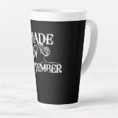 Bis September | Geburtstagsgeschenk | Virgo Zodiac Milchtasse (Rechte Ecke)