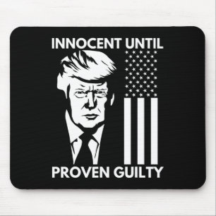 Bis Trump Mugshot 2024 US-amerikanische Flagge als Mousepad