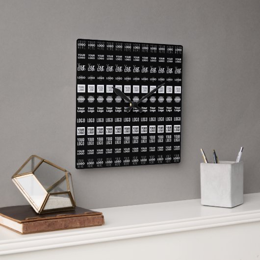 Bis zu 12 verschiedene Logos oder hochgeladene Bil Quadratische Wanduhr (Büro)