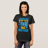 Bis zu Big-Bro-Videospielcontroller-Gamer T-Shirt (Vorne ganz)