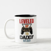 Bis zu Daddy Est 2021 Shirt Vater T - Shirt Zweifarbige Tasse (Links)