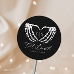 Bis zum Tod Chic Moderne gotische Hochzeit Runder Aufkleber<br><div class="desc">Bis zum Tod Chic Moderne gotische Hochzeitsklassik Rundsticker</div>