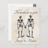 Bis zum Tod teilen wir Skeleton Couple Monogram Postkarte (Vorne/Hinten)