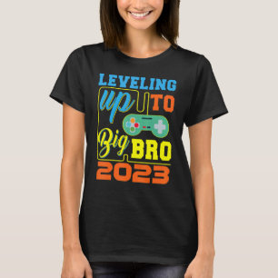 Bis zur Ankündigung der Schwangerschaft im großen T-Shirt