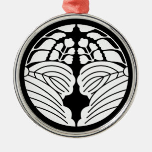 Bisected paulownias with 5&7 blooms silbernes ornament