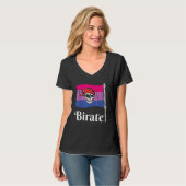 Bisexual Pirate Birate Lgbtq Lgbt Gay Pride Tee (Vorderseite Vollansicht)