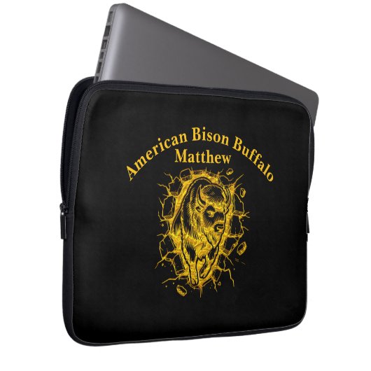 Bison bricht durch eine Mauer Laptopschutzhülle (Vorne Rechts)