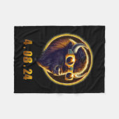 Bison Buffalo Wearing Gles Solar 2024 Eclipse Fleecedecke (Vorderseite (Horizontal))