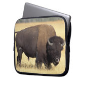Bison Bull in Yellowstone National Laptopschutzhülle (Vorderseite Links)