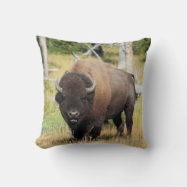 Bison Bull Throw Pillow Kissen