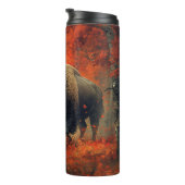 Bison im Herbstwald Artwork Thermosbecher (Nach rechts gedreht)