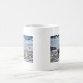 Bison in den Wintergebirgen von Yellowstone Kaffeetasse (Mittel)