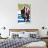 Bison in der Straße im Yellowstone-Nationalpark Leinwanddruck (Insitu (Schlafzimmer))