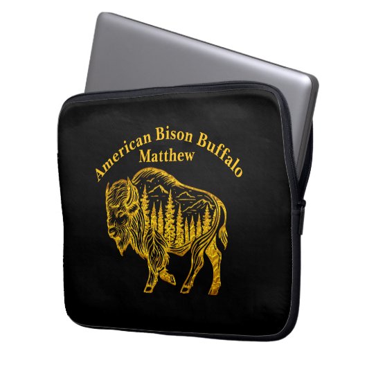 Bison in einer Walddarstellung Laptopschutzhülle (Vorderseite Links)