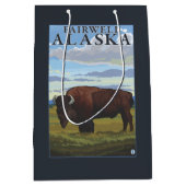 Bison-Szene - Fairwell, Alaska Mittlere Geschenktüte (Vorderseite)