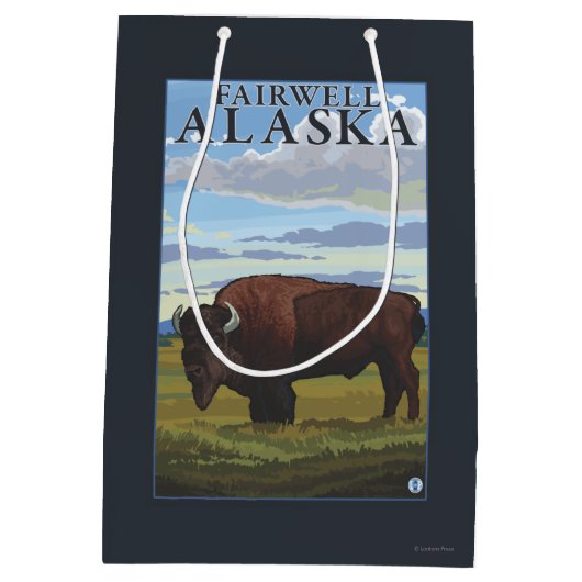Bison-Szene - Fairwell, Alaska Mittlere Geschenktüte (Rückseite)