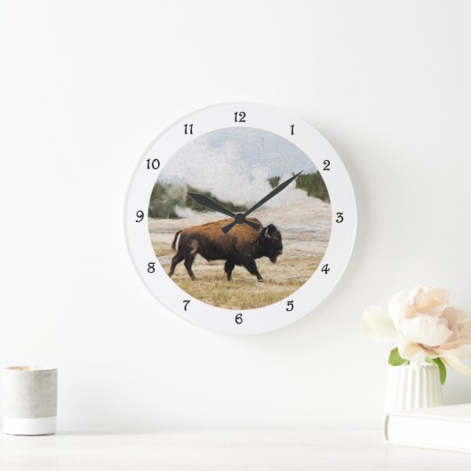 Bison und alte zuverlässige Wanduhr (Zuhause)