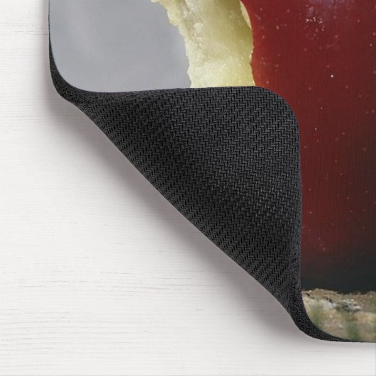 Biss aus Apfel! Mousepad (Ecke)
