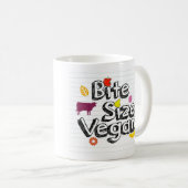 Biss-Größen-vegane Tassen-neues Logo Kaffeetasse (VorderseiteRechts)
