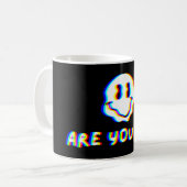 Bist du okay? Vaporwave-Ästhetik Glitch Smiley-Ges Kaffeetasse (Vorderseite Links)
