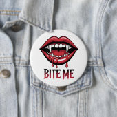 Bite Me Vampire Mouth Button (Beispiel)