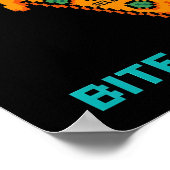 Bite the Glitch Retro 8-Bit Pixel Pizza Gamer Poster (Ecke)