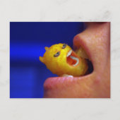Biting Mini Potato Postkarte (Vorderseite)