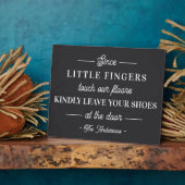 Bitte entfernen Sie Ihre Schuhe Personalisiert Fotoplatte (Seite)