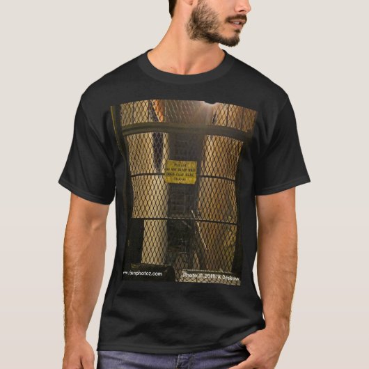 Bitte entleeren Sie nicht - Bild auf Front T-Shirt (Vorderseite)