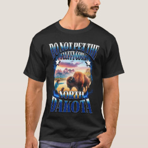 Bitte nicht die flauschigen Kühe streicheln North T-Shirt