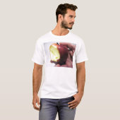 Bitten Red Apple T-Shirt (Vorne ganz)