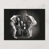 Bizarre Menschen im Wald Postkarte (Vorderseite)