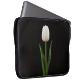 Black 4 Luxe Laptop Sleeve, Pearl White Tulip Laptopschutzhülle (Vorne Rechts)