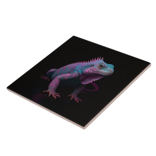 Black 4 Luxe Tile with Pink Tropical Iguana Fliese (Seite)