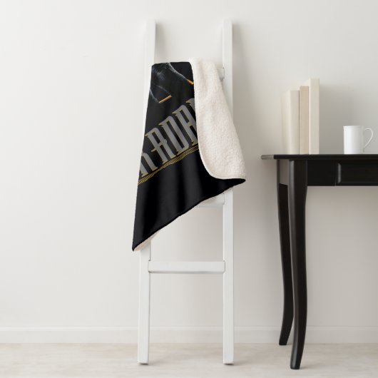 Black Adam Character and Name Graphic Sherpadecke (Beispiel)