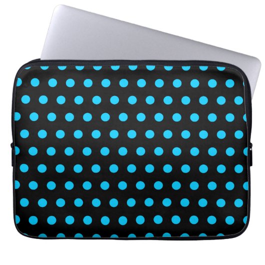 Black and Aqua Polka Dots Laptopschutzhülle (Vorderseite)