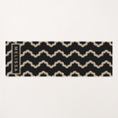 Black And Beige Modern Minimal Wavy Lines And Name Yogamatte (Vorderseite (Horizontal))