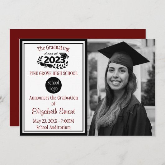 Black and Burgundy Class of 2023 Abschluss Einladung (Vorne/Hinten)