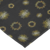 Black and Gold Elegantes Weihnachtswrapping Paper Tischdecke (Schrägansicht)