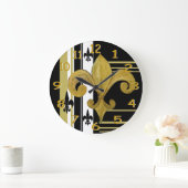 Black and Gold Fleur de lis wall clock Große Wanduhr (Zuhause)