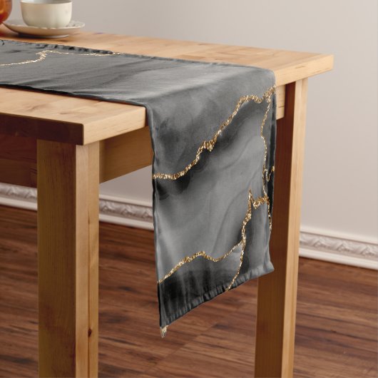 Black and Gold Glitzer Agate Mittelgroßer Tischläufer (Beispiel)